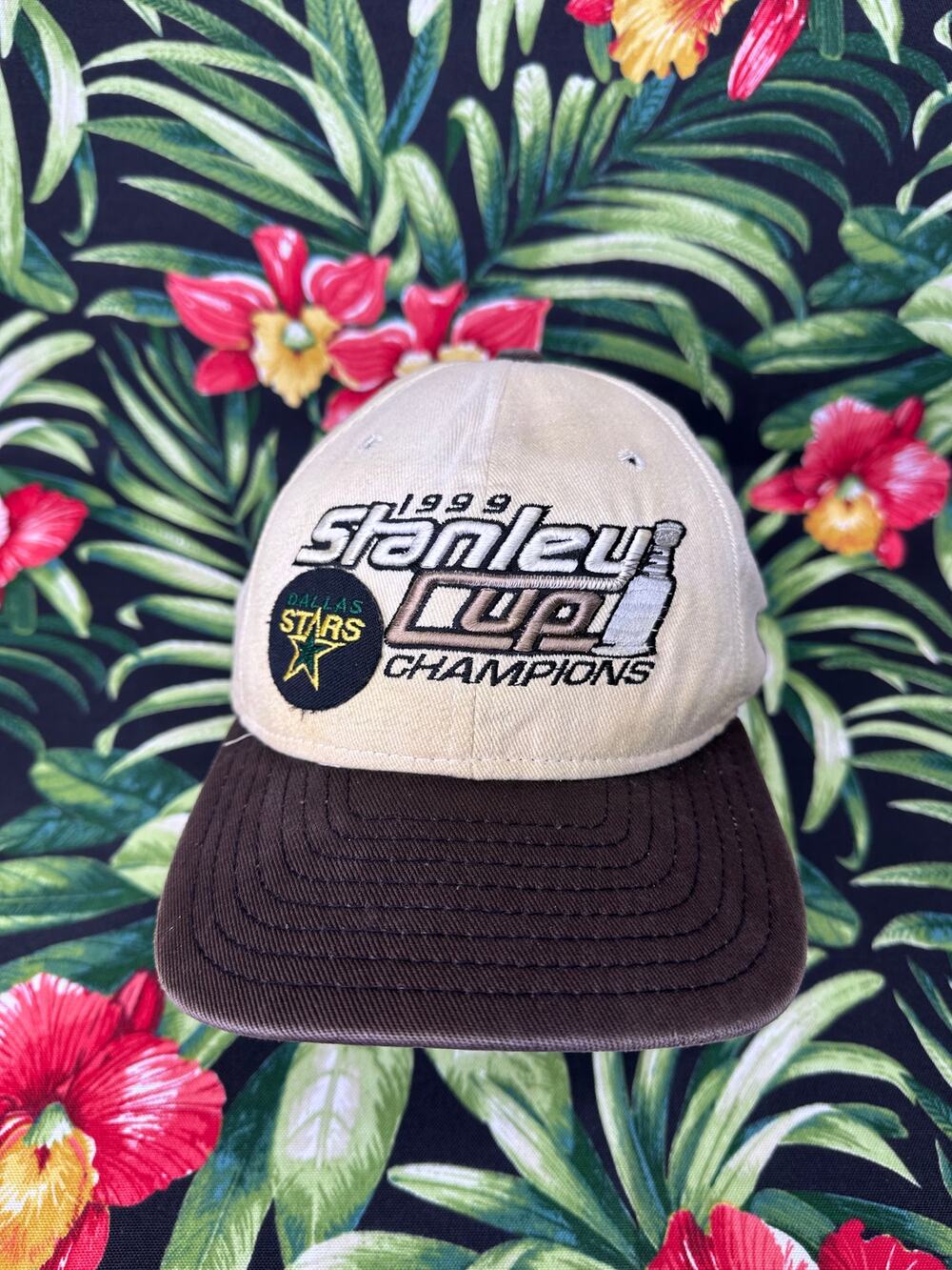 VTG New Era 1999 Dallas Stars Stanley Cup Champions SnapBack
